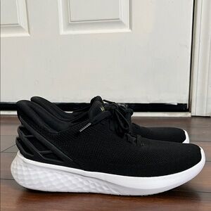 Kizik Athens Hands Free Slip On Sneakers Black Breathable Knit M8 W9.5